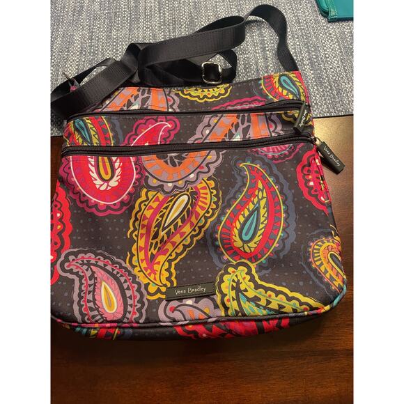 Vera Bradley Handbags - Vera Bradley Twilight Paisley Crossbody triple zipper lighten up 12x12